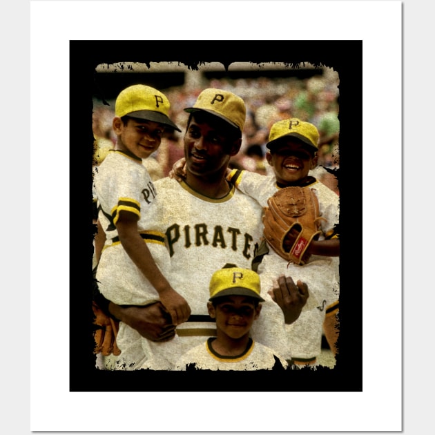 Roberto Clemente in Pittsburgh Pirates Wall Art by PESTA PORA